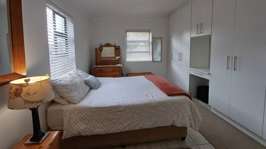 3 Bedroom Property for Sale in Britannia Bay Western Cape